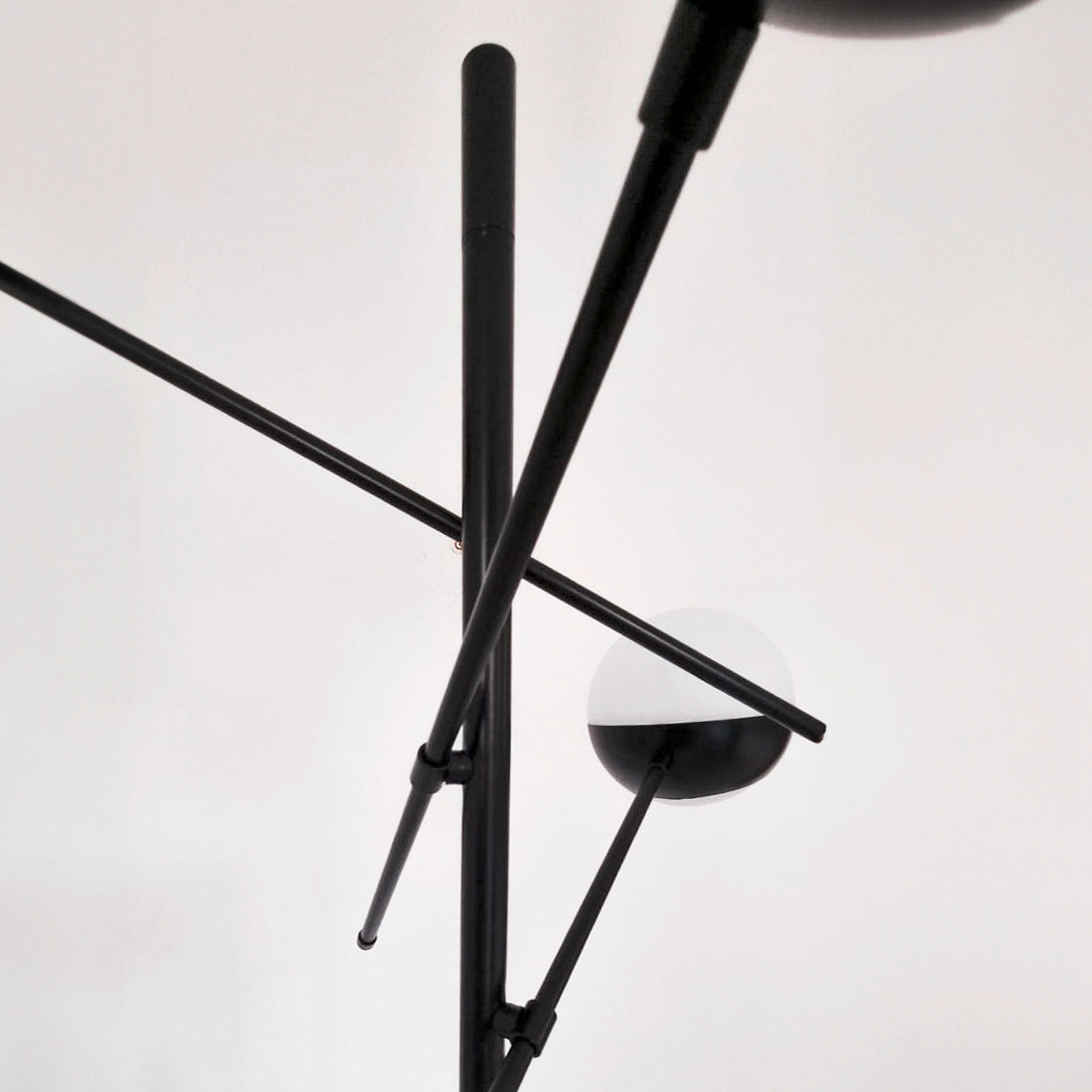 CRYSTAL FLOOR LAMP