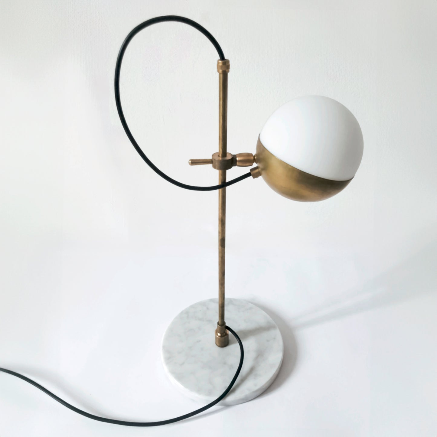 CRYSTAL TABLE LAMP